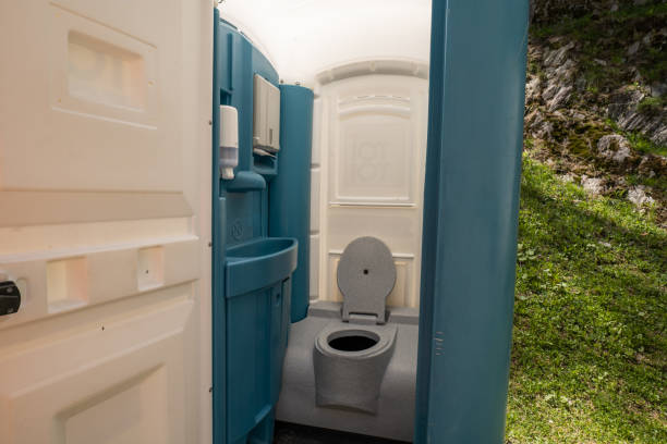 Best Wedding porta potty rental  in Lennox, SD
